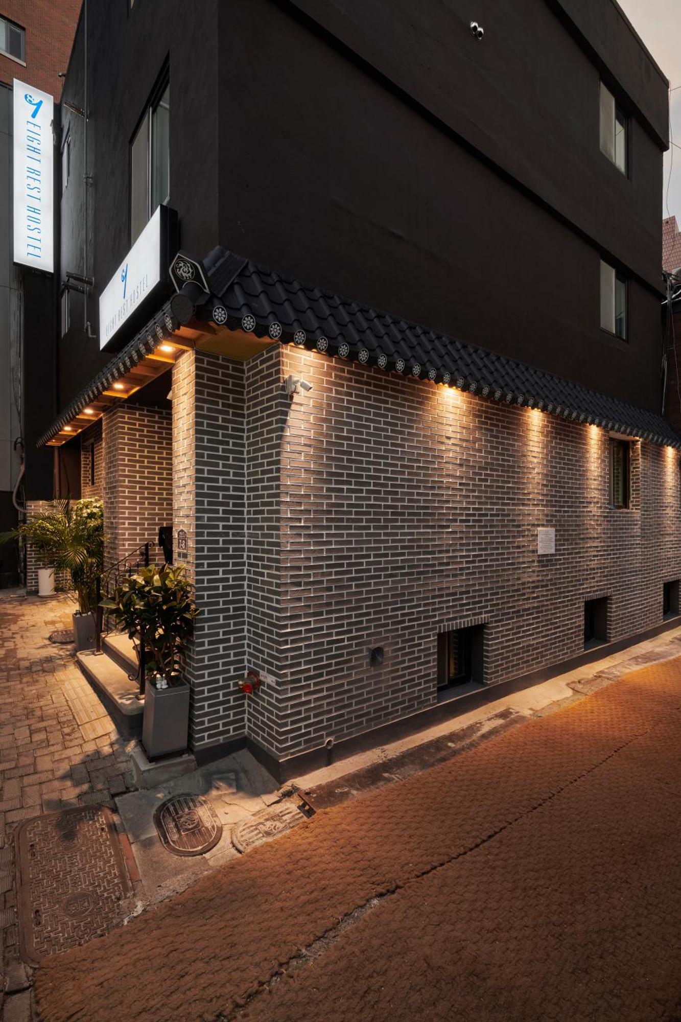 Eight Rest Hostel Myeongdong Seúl Exterior foto